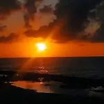 Sarie Bay Inn
